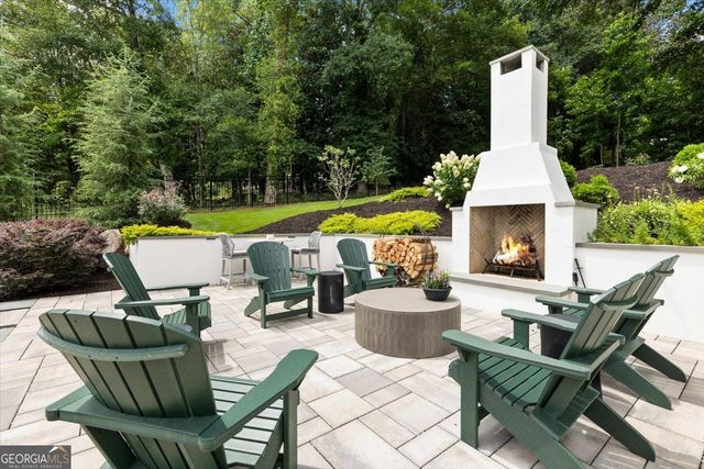 205 Thomas Circle, Roswell, GA 30075