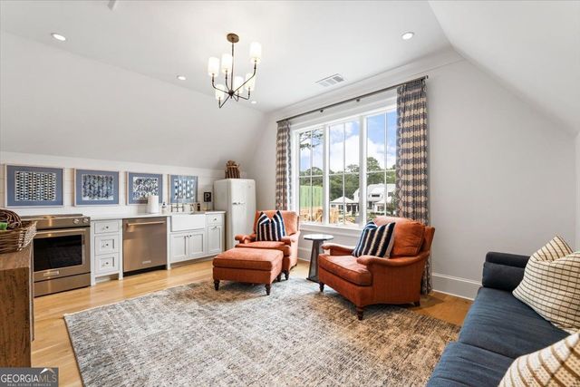205 Thomas Circle, Roswell, GA 30075
