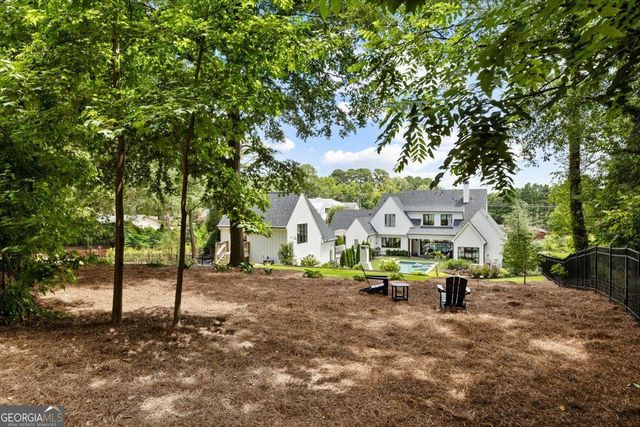 205 Thomas Circle, Roswell, GA 30075