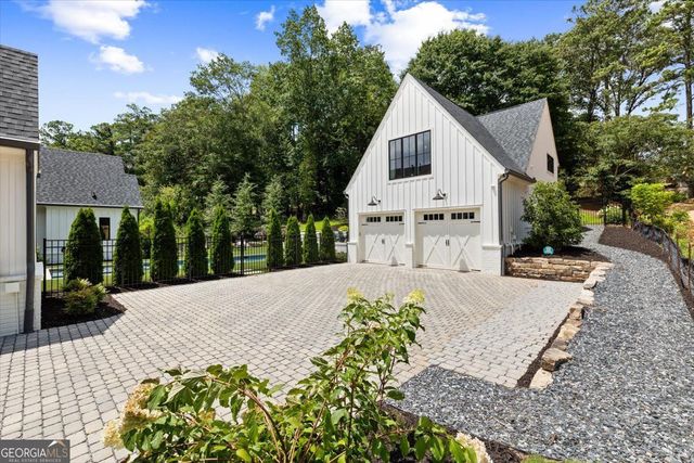 205 Thomas Circle, Roswell, GA 30075