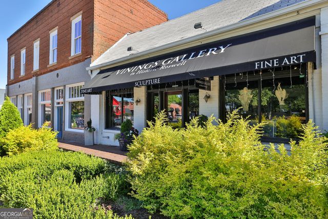 205 Thomas Circle, Roswell, GA 30075