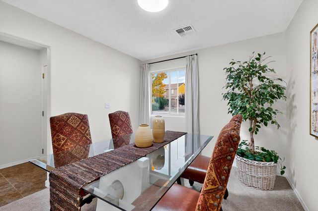 236 El Camino Loop NW, Rio Rancho, NM 87144