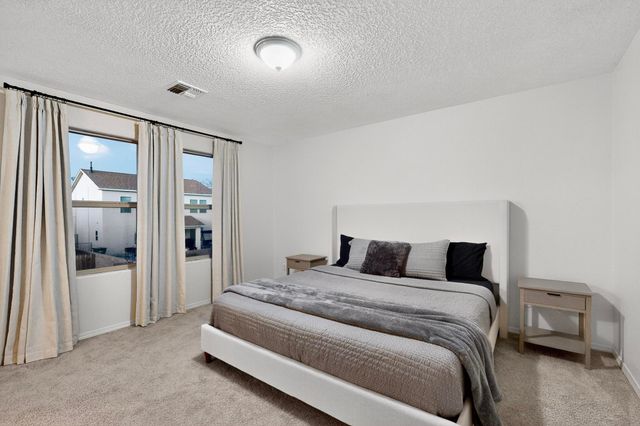 236 El Camino Loop NW, Rio Rancho, NM 87144