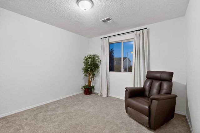 236 El Camino Loop NW, Rio Rancho, NM 87144