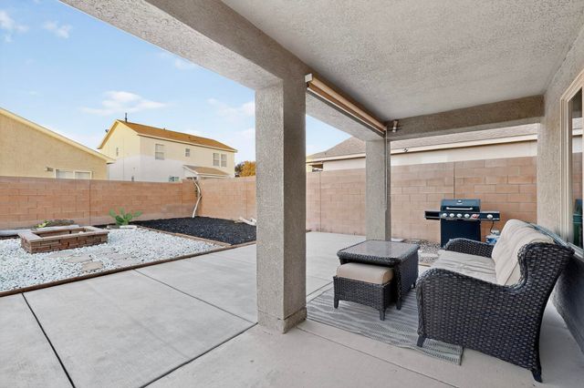 236 El Camino Loop NW, Rio Rancho, NM 87144