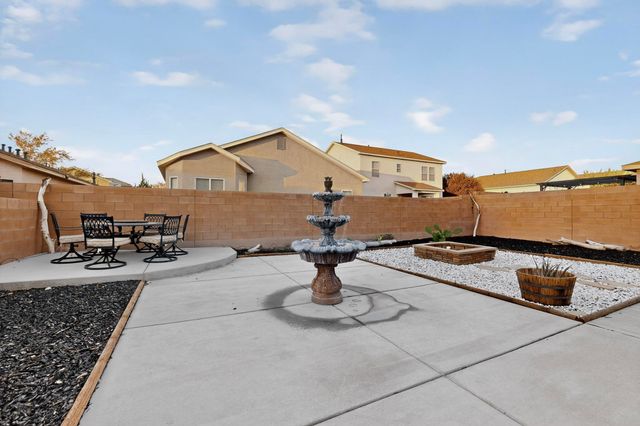 236 El Camino Loop NW, Rio Rancho, NM 87144