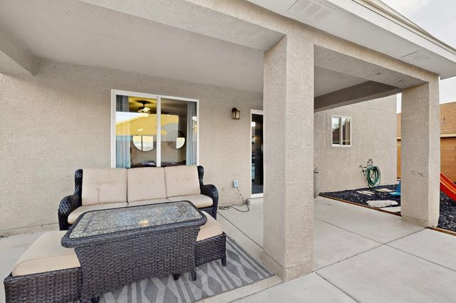 236 El Camino Loop NW, Rio Rancho, NM 87144