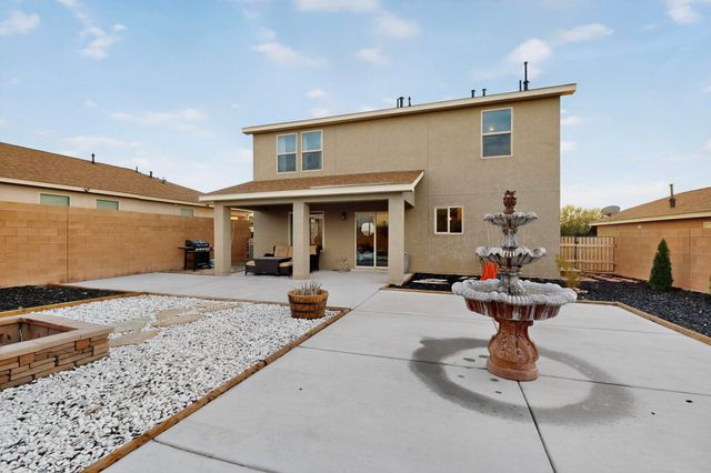 236 El Camino Loop NW, Rio Rancho, NM 87144