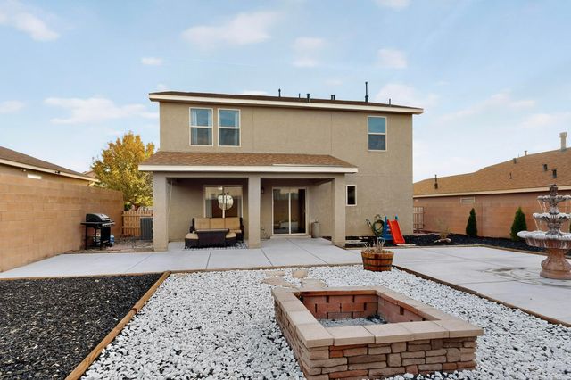 236 El Camino Loop NW, Rio Rancho, NM 87144