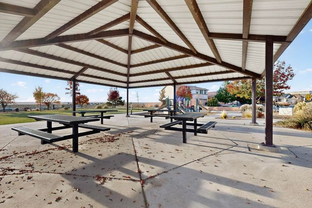 236 El Camino Loop NW, Rio Rancho, NM 87144