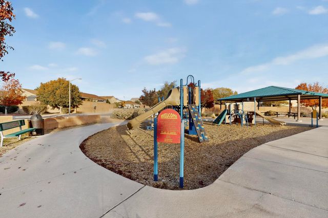 236 El Camino Loop NW, Rio Rancho, NM 87144