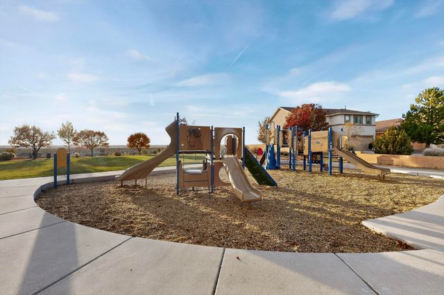 236 El Camino Loop NW, Rio Rancho, NM 87144