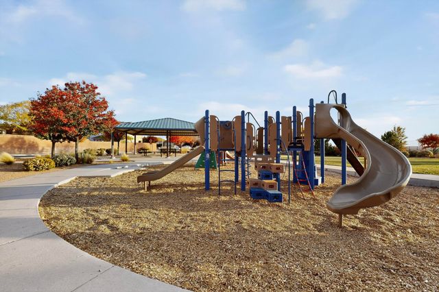 236 El Camino Loop NW, Rio Rancho, NM 87144