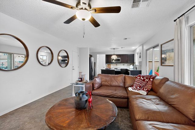 236 El Camino Loop NW, Rio Rancho, NM 87144