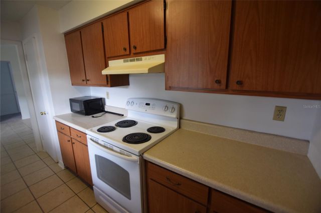 2762 CLEAR COVE LANE, Orlando, FL 32805