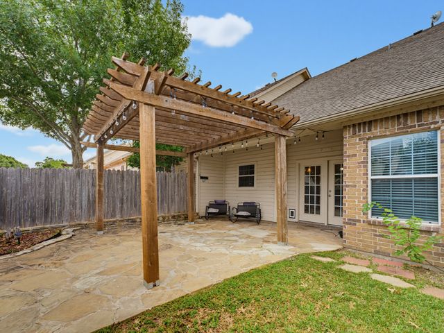 332 Emma Call Court, Decatur, TX 76234