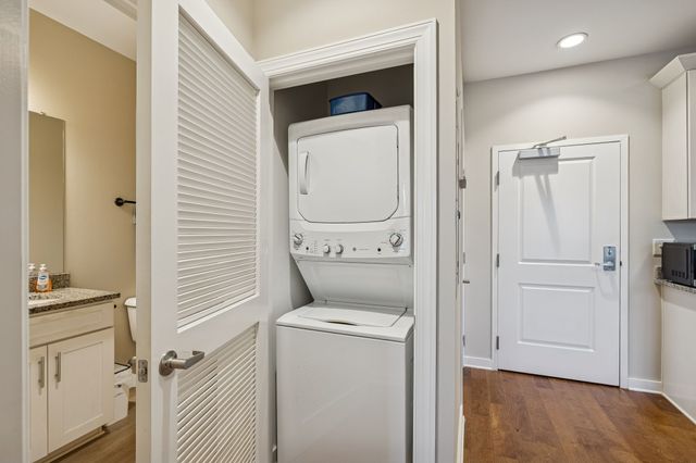 1319 W Main St Apt 303, Franklin, TN 37064