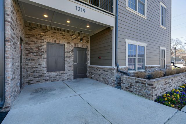 1319 W Main St Apt 303, Franklin, TN 37064