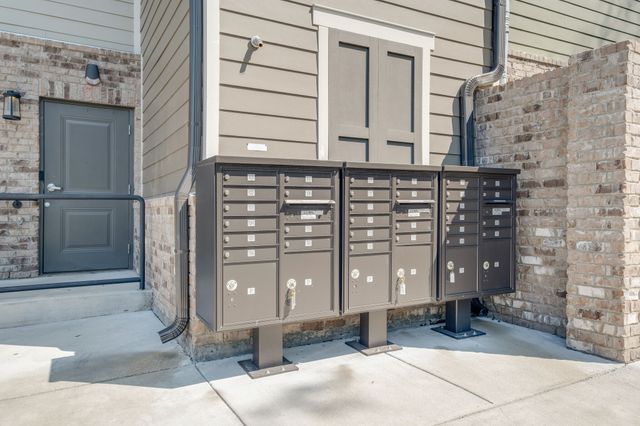 1319 W Main St Apt 303, Franklin, TN 37064