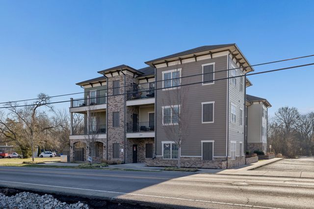 1319 W Main St Apt 303, Franklin, TN 37064