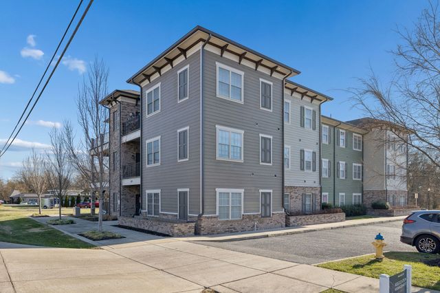 1319 W Main St Apt 303, Franklin, TN 37064