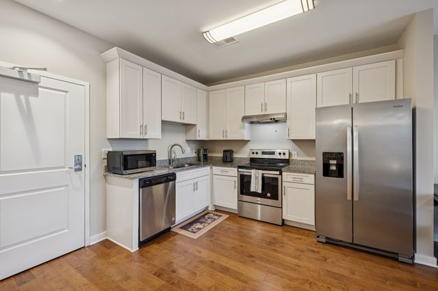 1319 W Main St Apt 303, Franklin, TN 37064