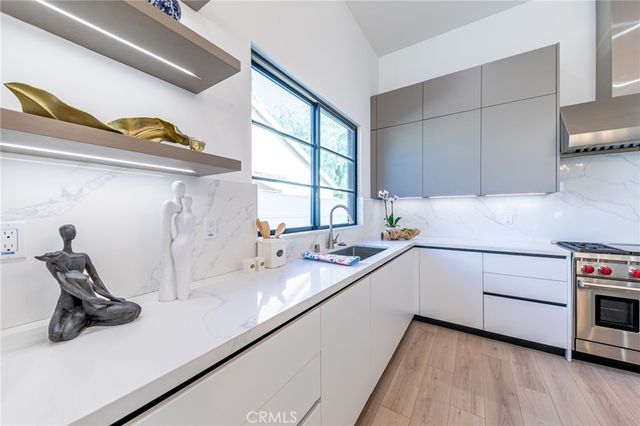 20171 Bayview Avenue, Newport Beach, CA 92660