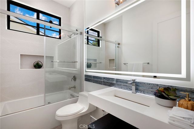 20171 Bayview Avenue, Newport Beach, CA 92660