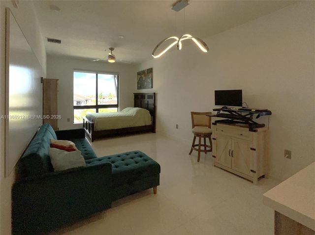 4745 NW 84th Ct 42, Doral, FL 33166