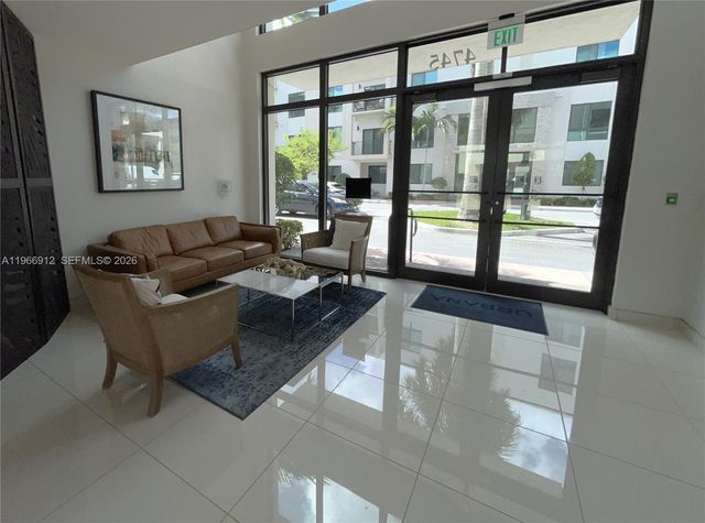 4745 NW 84th Ct 42, Doral, FL 33166