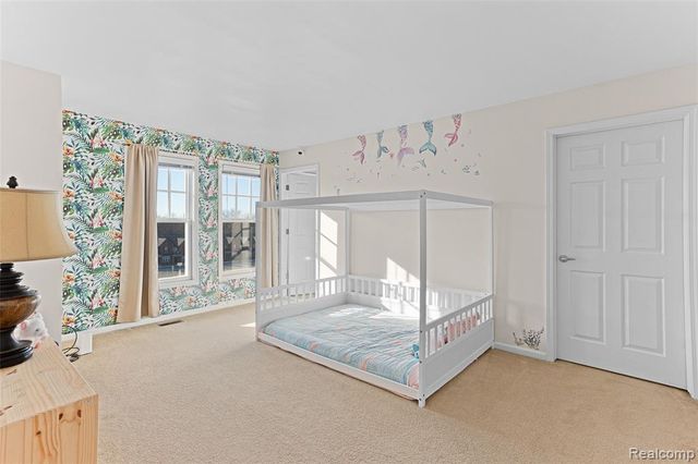 208 Amys Walk, Auburn Hills, MI 48326