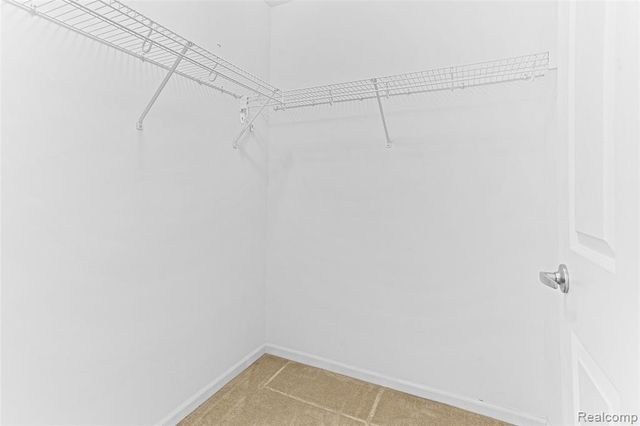 208 Amys Walk, Auburn Hills, MI 48326