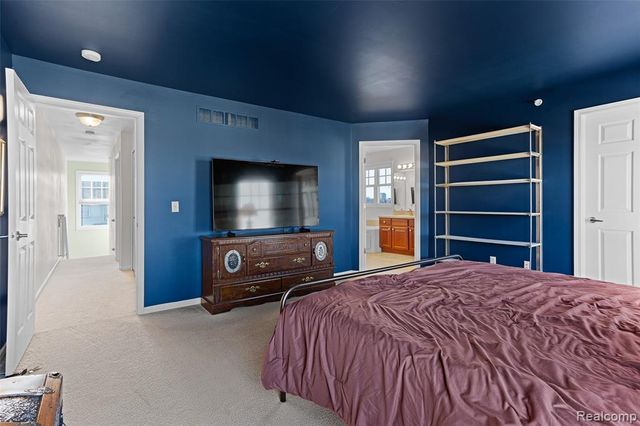 208 Amys Walk, Auburn Hills, MI 48326