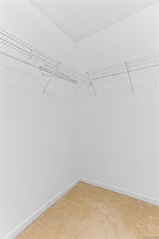 208 Amys Walk, Auburn Hills, MI 48326