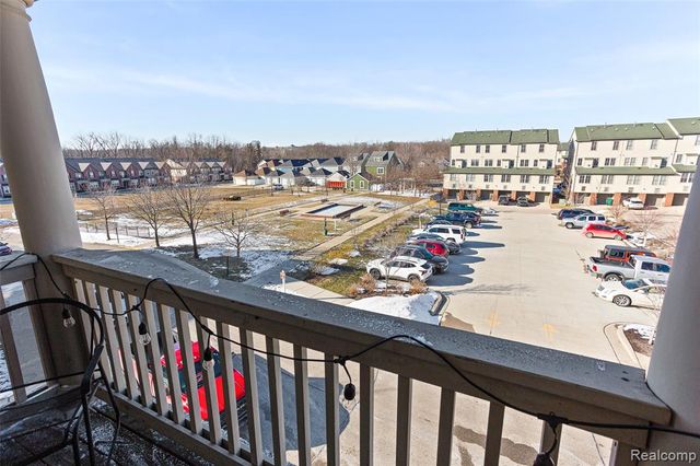 208 Amys Walk, Auburn Hills, MI 48326