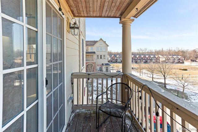 208 Amys Walk, Auburn Hills, MI 48326