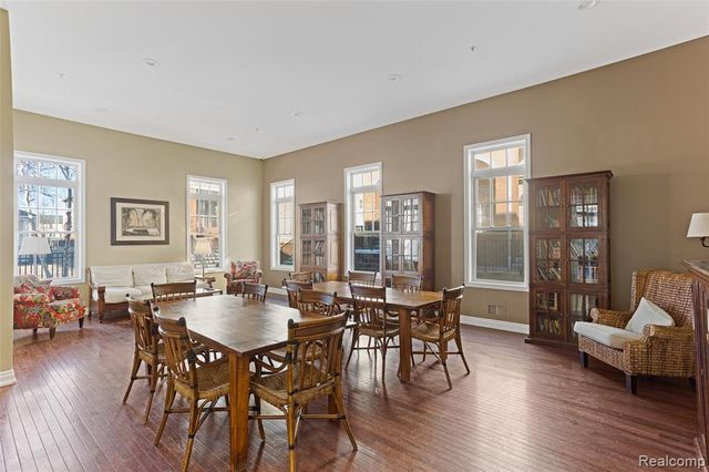 208 Amys Walk, Auburn Hills, MI 48326