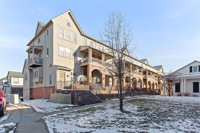 208 Amys Walk, Auburn Hills, MI 48326