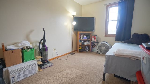 120 Lamplighter Ln C, Springfield, MA 01119