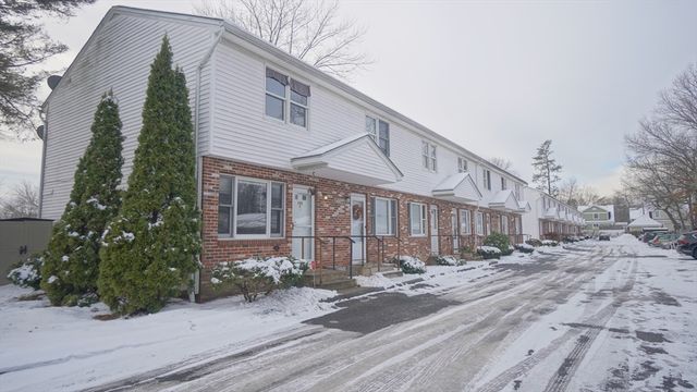 120 Lamplighter Ln C, Springfield, MA 01119