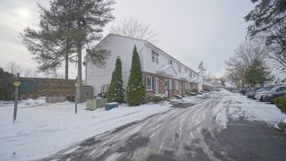 120 Lamplighter Ln C, Springfield, MA 01119
