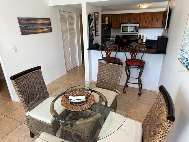 6157 MIDNIGHT PASS ROAD F22, Sarasota, FL 34242