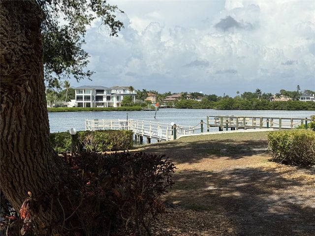 6157 MIDNIGHT PASS ROAD F22, Sarasota, FL 34242