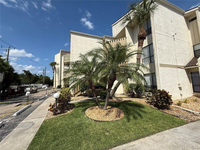 6157 MIDNIGHT PASS ROAD F22, Sarasota, FL 34242