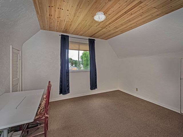 2 Ferry Street, East Vandergrift, PA 15629