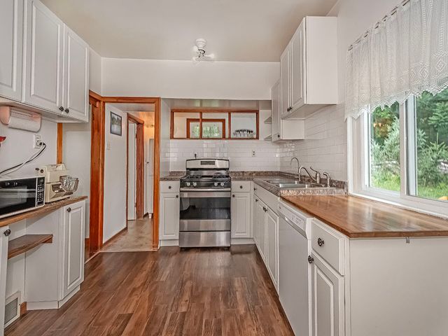 2 Ferry Street, East Vandergrift, PA 15629
