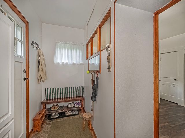 2 Ferry Street, East Vandergrift, PA 15629