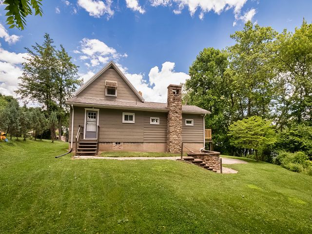 2 Ferry Street, East Vandergrift, PA 15629