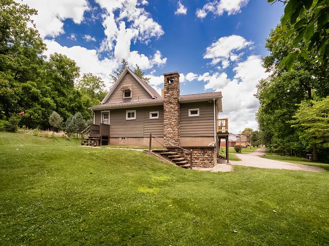 2 Ferry Street, East Vandergrift, PA 15629