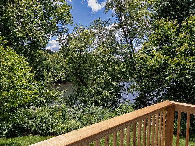 2 Ferry Street, East Vandergrift, PA 15629